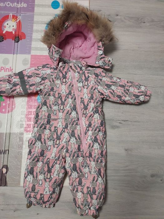 Продам зимовий дитячий комбінезон фірми Lassye 74 розміру.