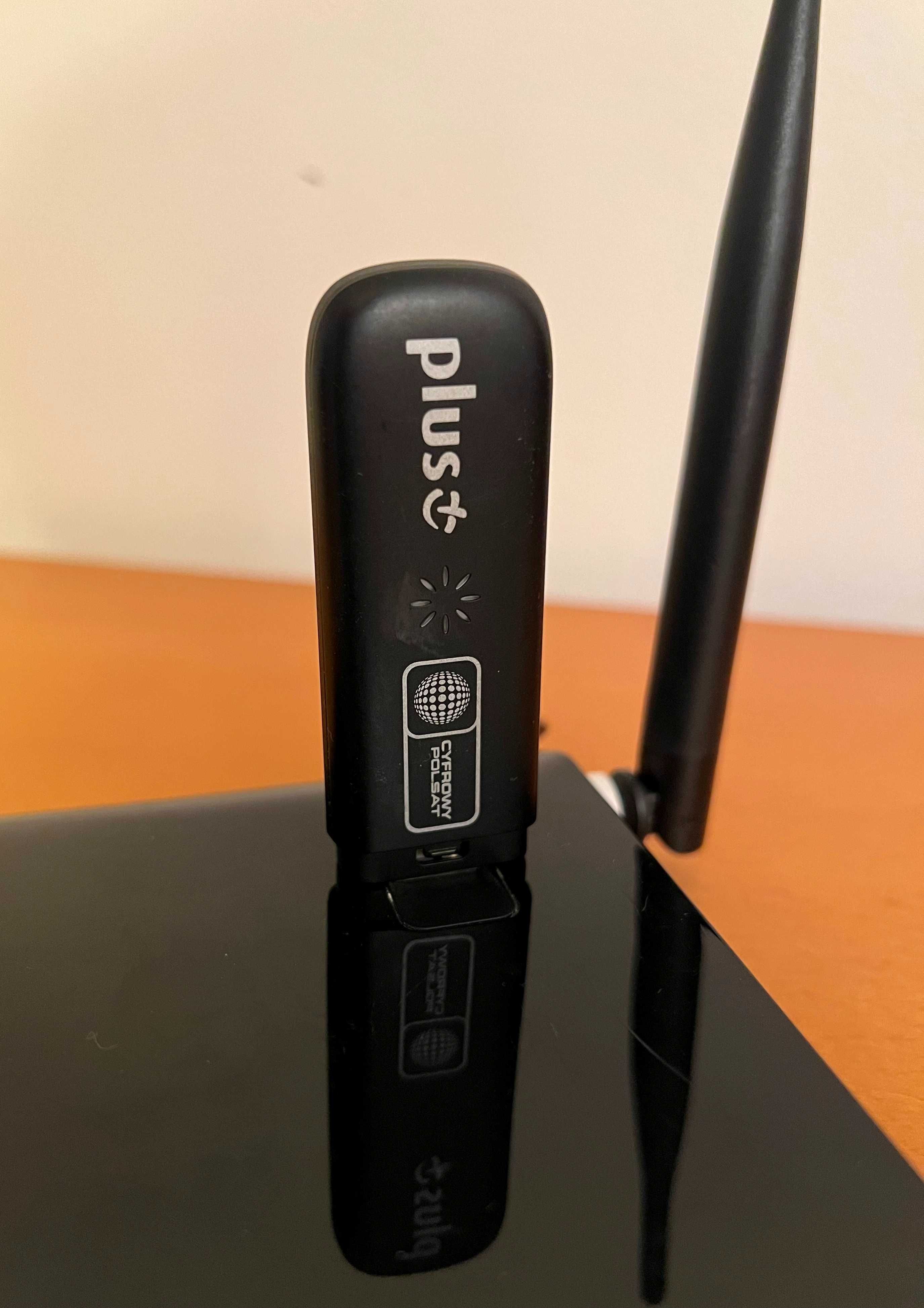 Router D-Link DWR-116 plus Modem USB ZTE mf 823 LTE na kartę sim