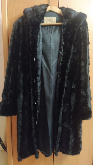 Продам норкову шубу