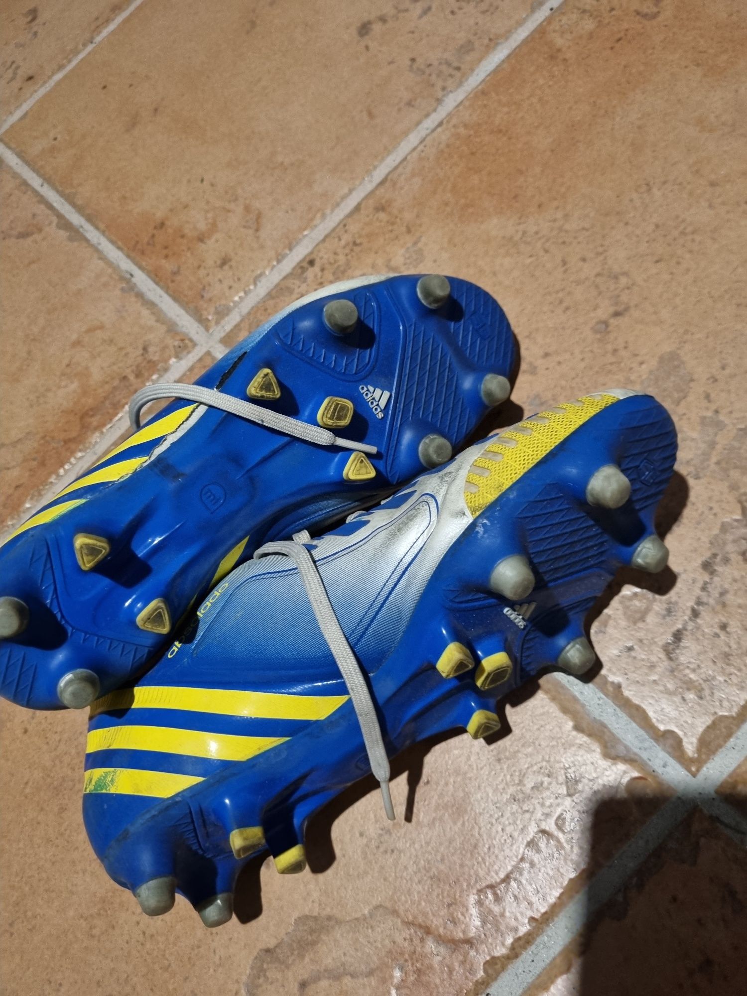 Chuteiras Adidas tamanho 41