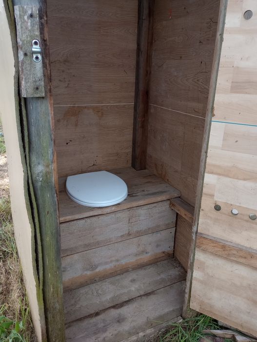 Wychodek WC toaleta na budowę, do ogrodu w krzaki zamykana od środka;)