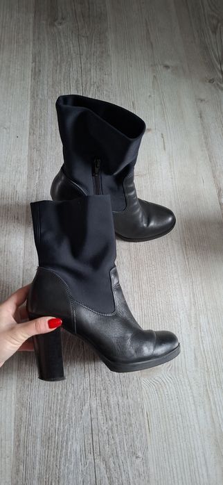 Botki na słupku roz 37