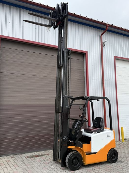 Forklift truck CPD15J