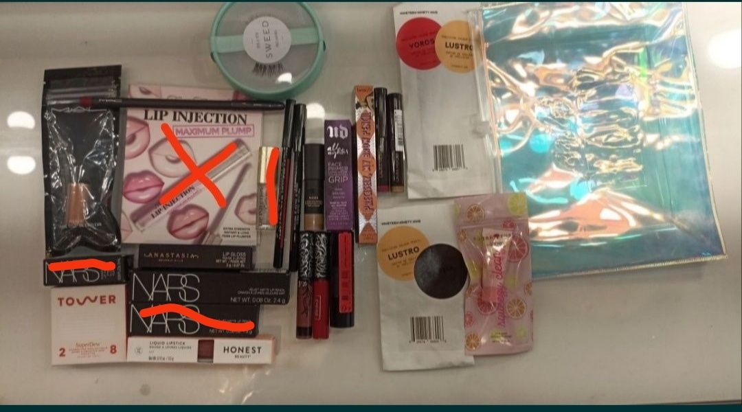 Anastasia nars Laura mac  Urban benefit tower beauty box zestaw