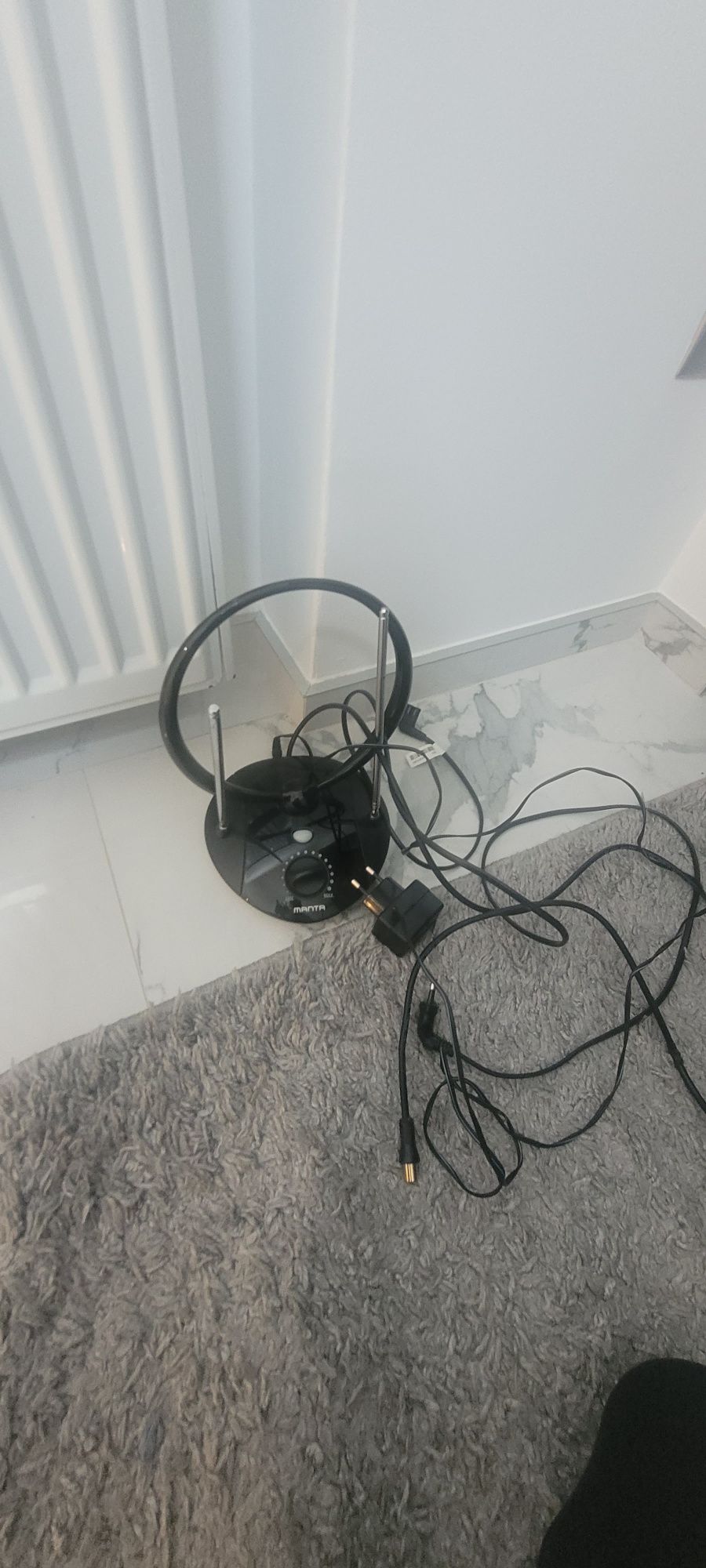 Antena pokojową manta