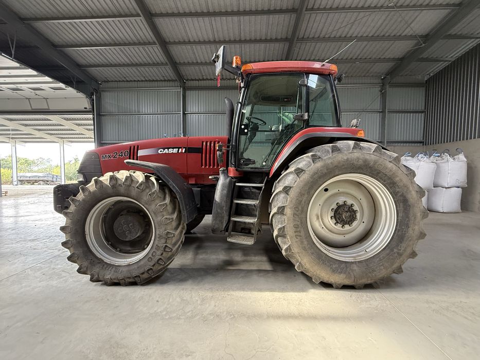 Case Magnum MX 240 Ledy Pneumatyka Trelleborg