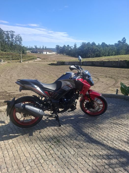 Sym NHX 125 de 2024 apenas 5000 km