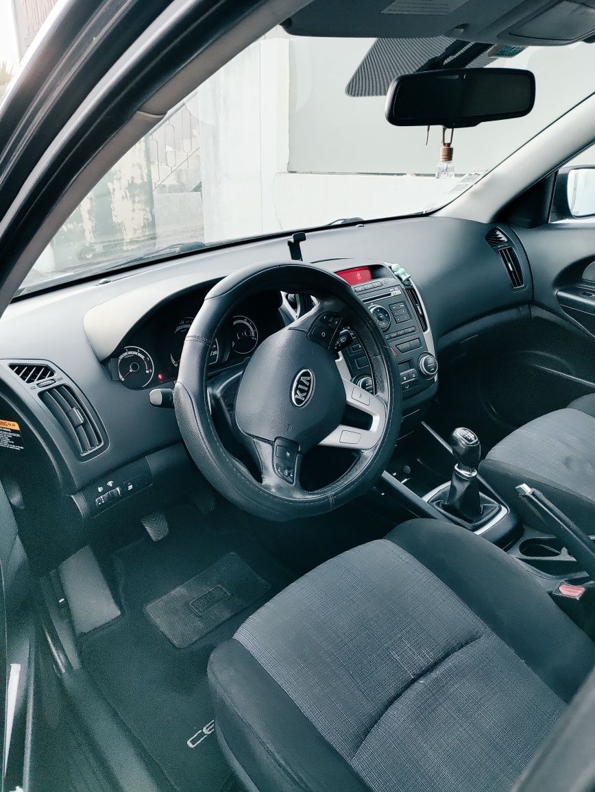 Kia ceed SW 2010