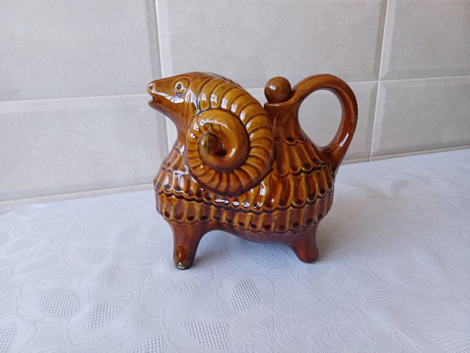 Васильківська майоліка  штоф "Баран"