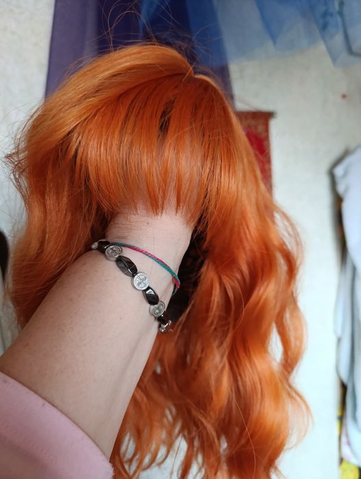 Парик рыжий дешевле в 2 раза