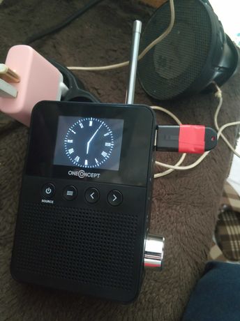 Małe Radio,Bluetooth,USB MP3,One Concept gniazdkowe plug play BT Daab+