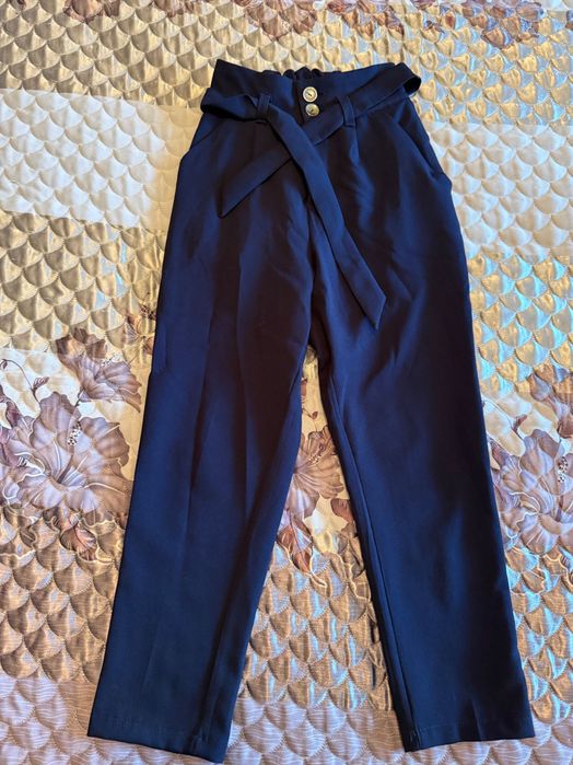 Шкільні штани на дівчинку 8-9 років