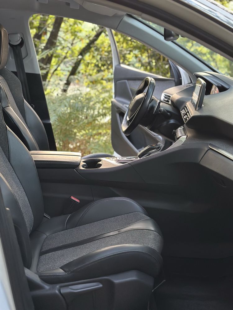 PEUGEOT 3008 1.5 BLUE-HDI CX AUTOMÁTICA