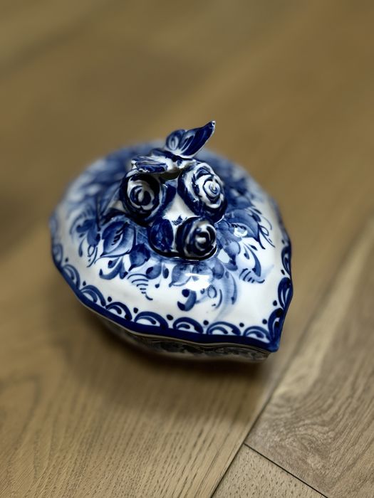 Гжель цукорниця або маслениця нове