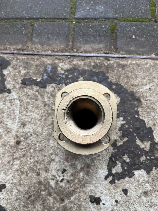 Tuleje posuwu do frezarki