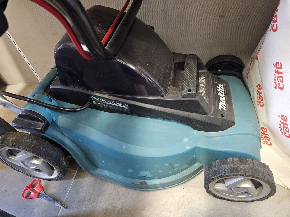 Kosiarka Makita sprzedam .