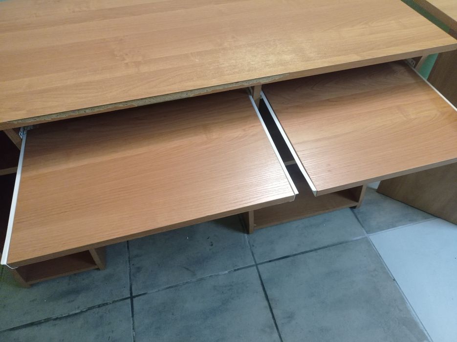 Biuro szkolne używane