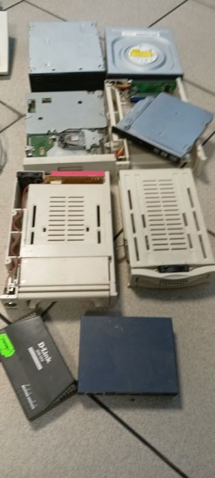 Клавіатури старі бу, факси, миші а інше офісне барахло