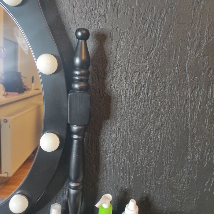 Toaletka czarna led
