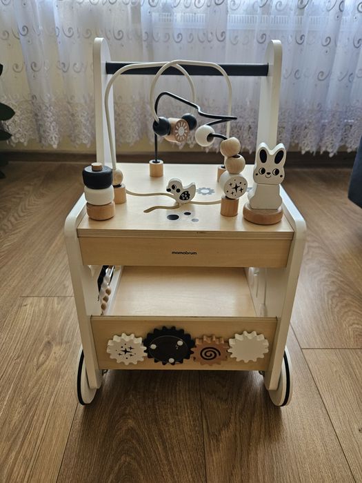Drewniany pchacz 6w1, chodzik z funkcją stolika edukacyjnego Mamabrum