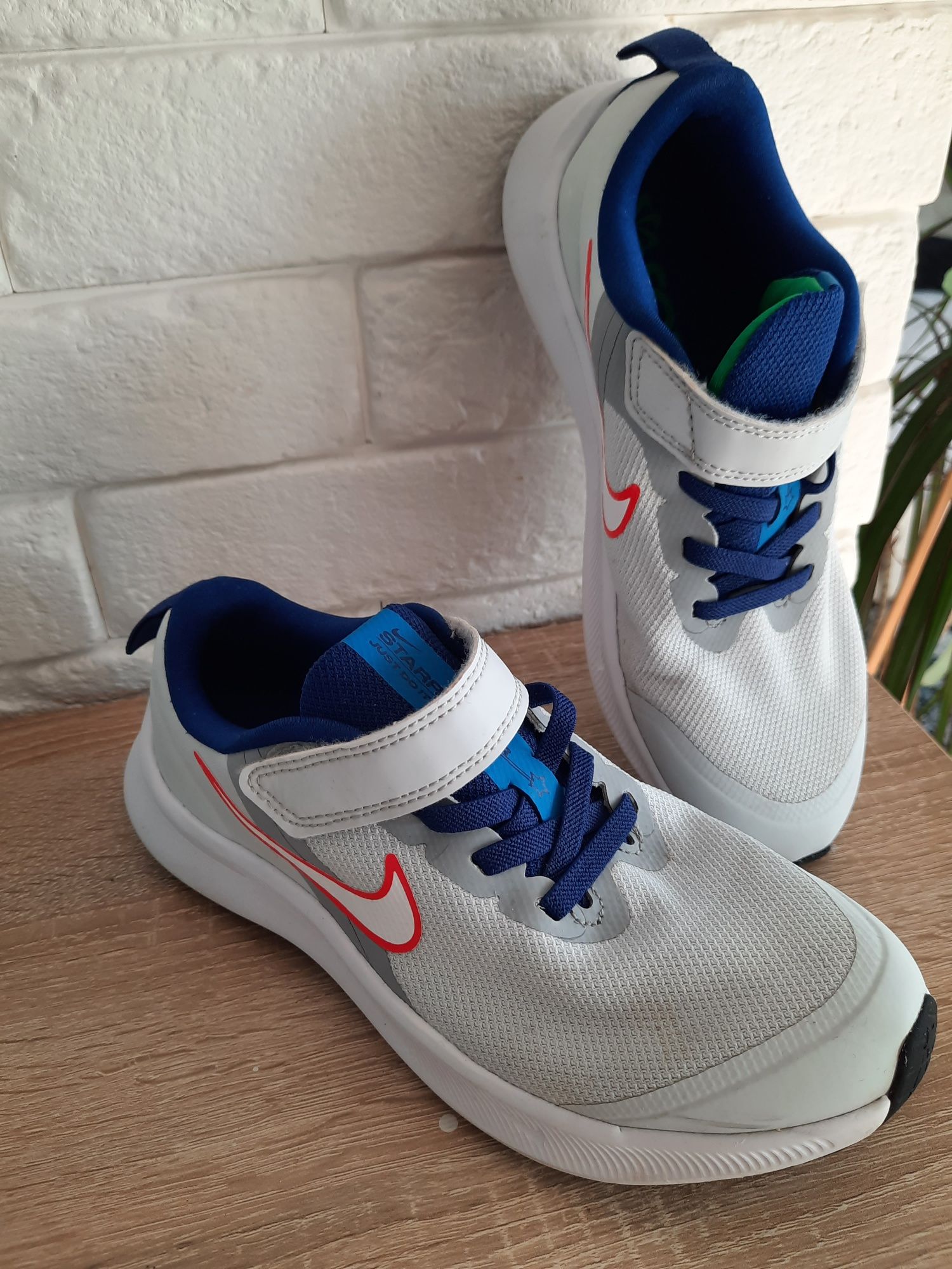 Buty nike rozm 33 na rzepy