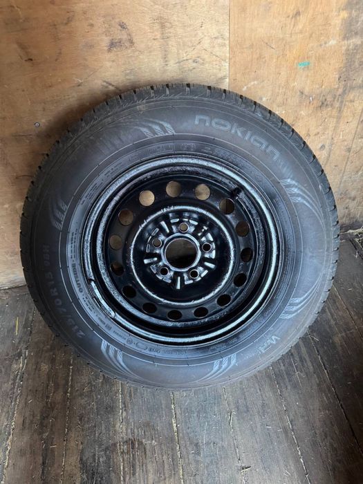 Резина NOKIAN 215/70/15 зима