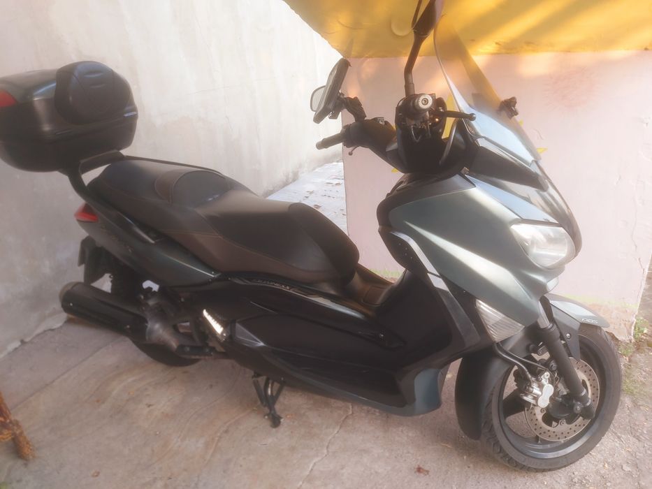 Yamaha x-max 125