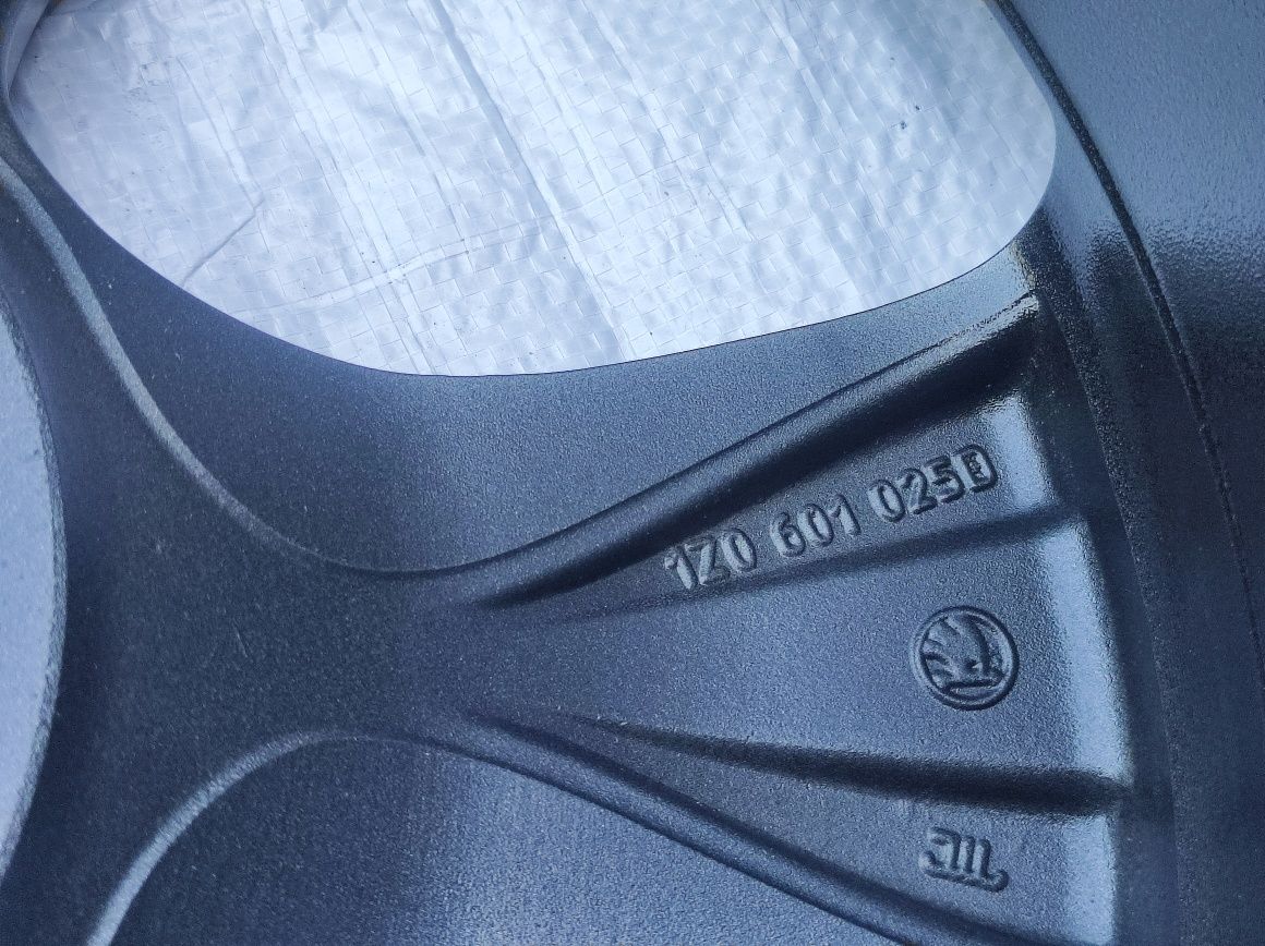 Felgi Aluminiowe 17 Cali Skoda Octavia II SuperB oryginal