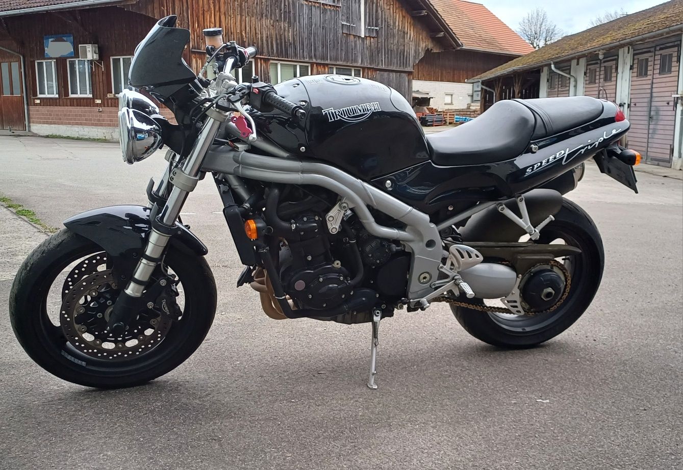 Triumph speed triple 955i