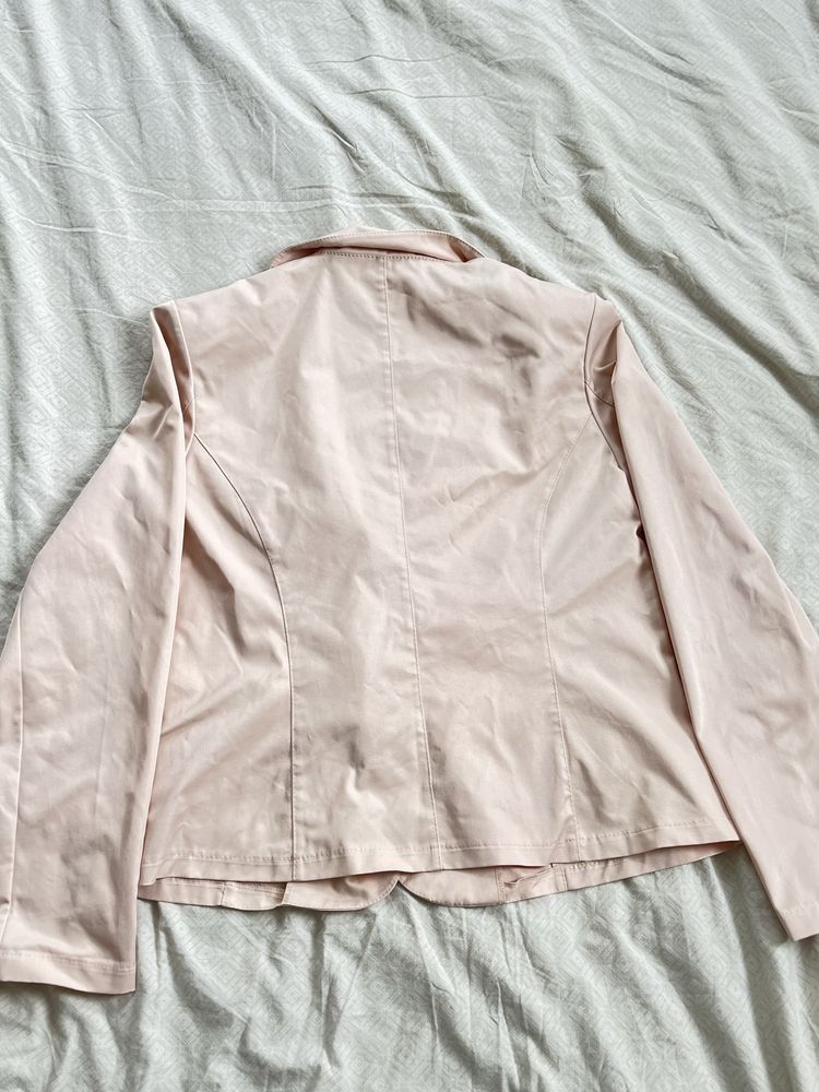 Plus size damska rozowa marynarka oversize