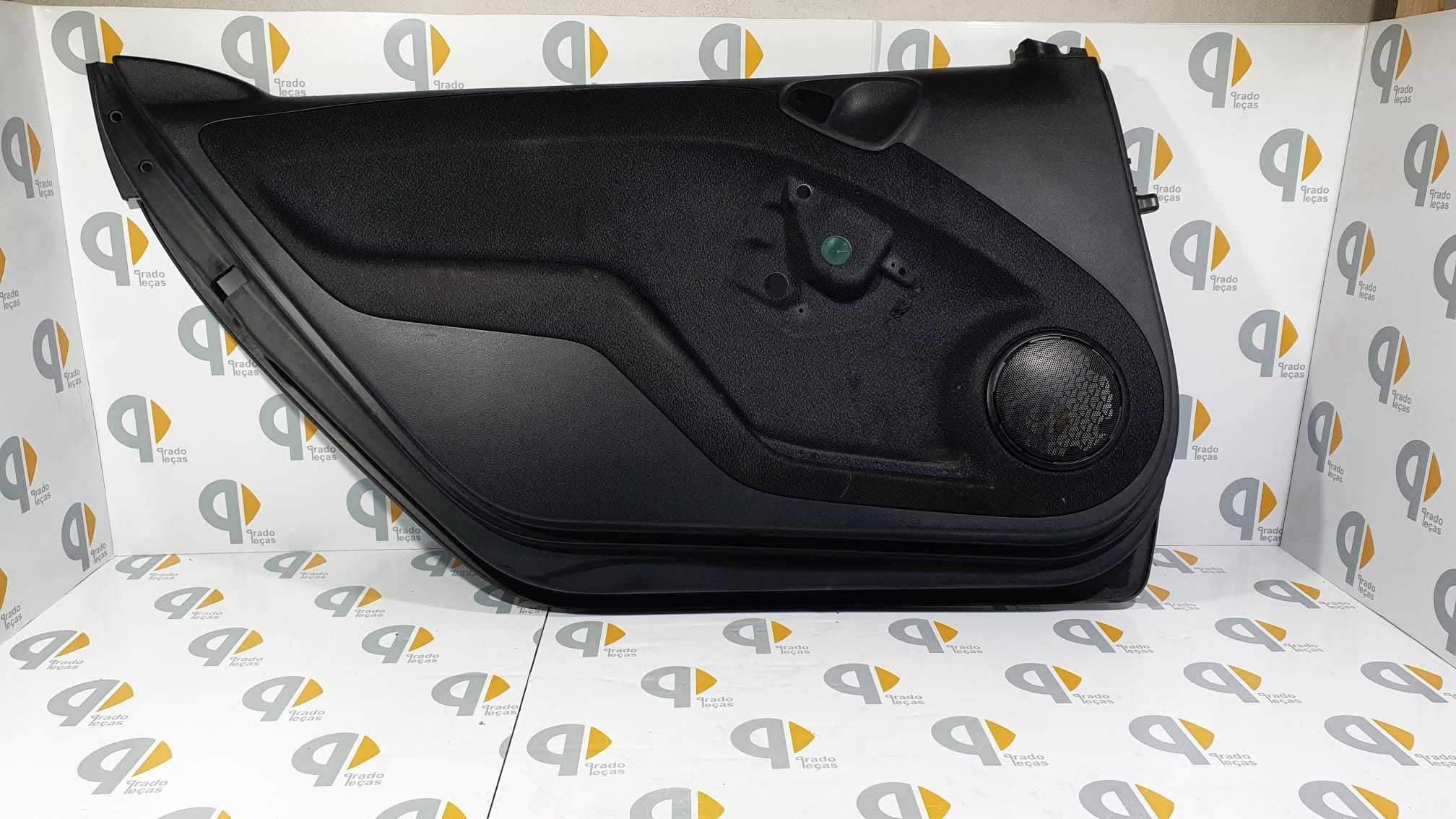 Painel forra porta esquerdo Smart Fortwo 451 3g