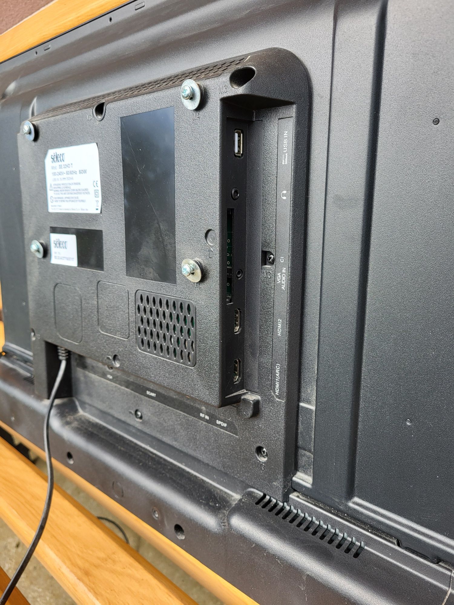 Telewizor seleco 32 cale