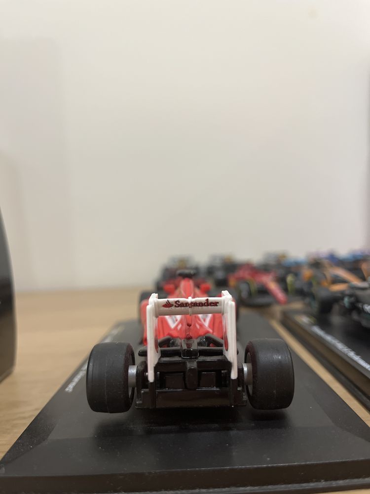 Miniatura do alonso da epoca de 2012 na ferrari