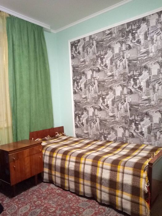 Вiзьмемо на квартиру студенток чи працюючих молодих жiнок