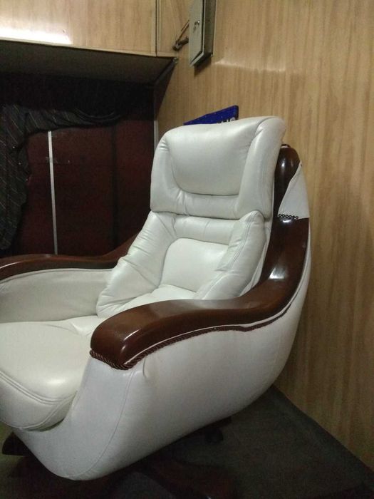 перетяжка , ремонт  и продажа офисных кресел