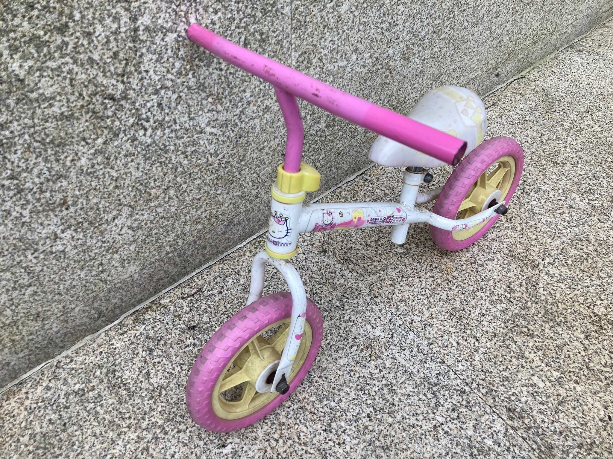 bicicleta aprendizagem criança equilíbrio