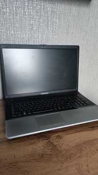 Ноутбук 17 дюймів samsung 300e intel core i5-2520m/8gb/500hdd/48840mwh