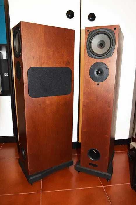 Colunas Rega R3 Cherry