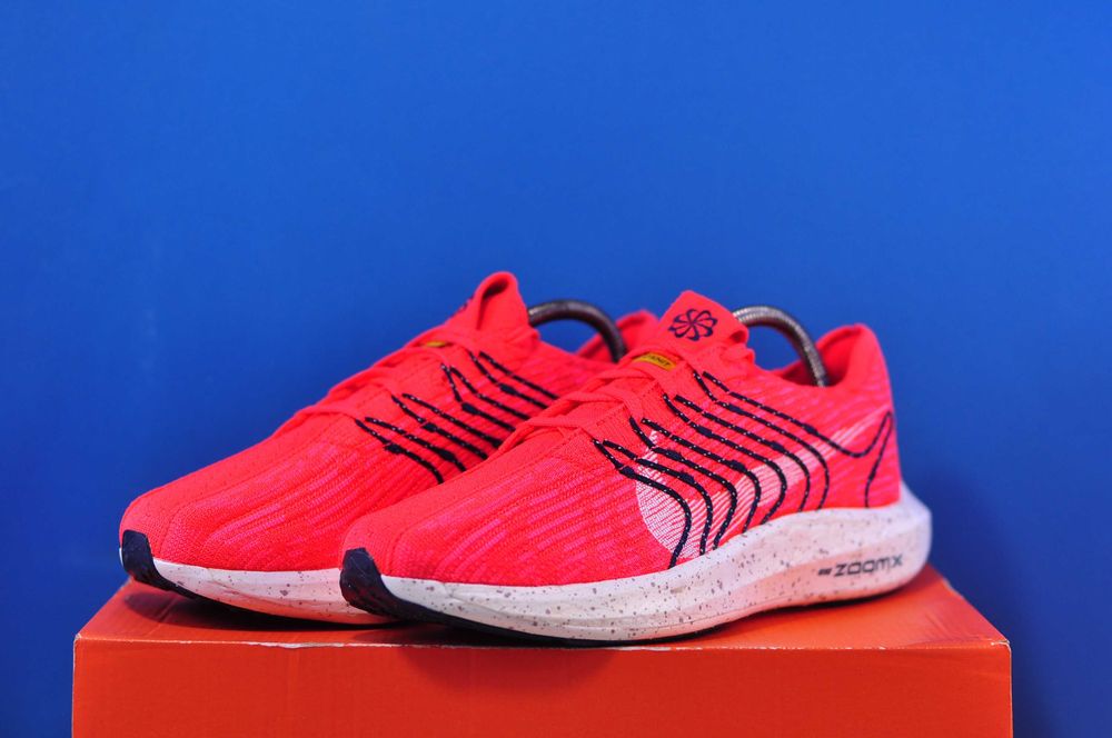 Кроссовки Skechers On The Go Elevate  Nike Pegasus Turbo Next Nature