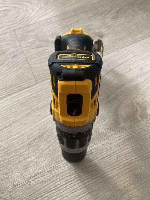 DeWalt DCD796  Дриль-шуруповерт ударний 18В "сам корпус" девальт