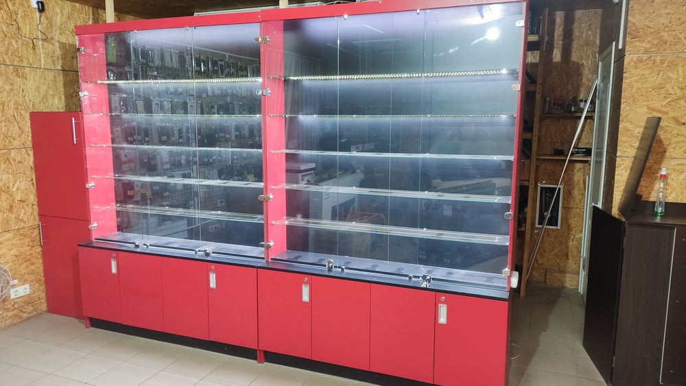 Продам шкаф для магазина
