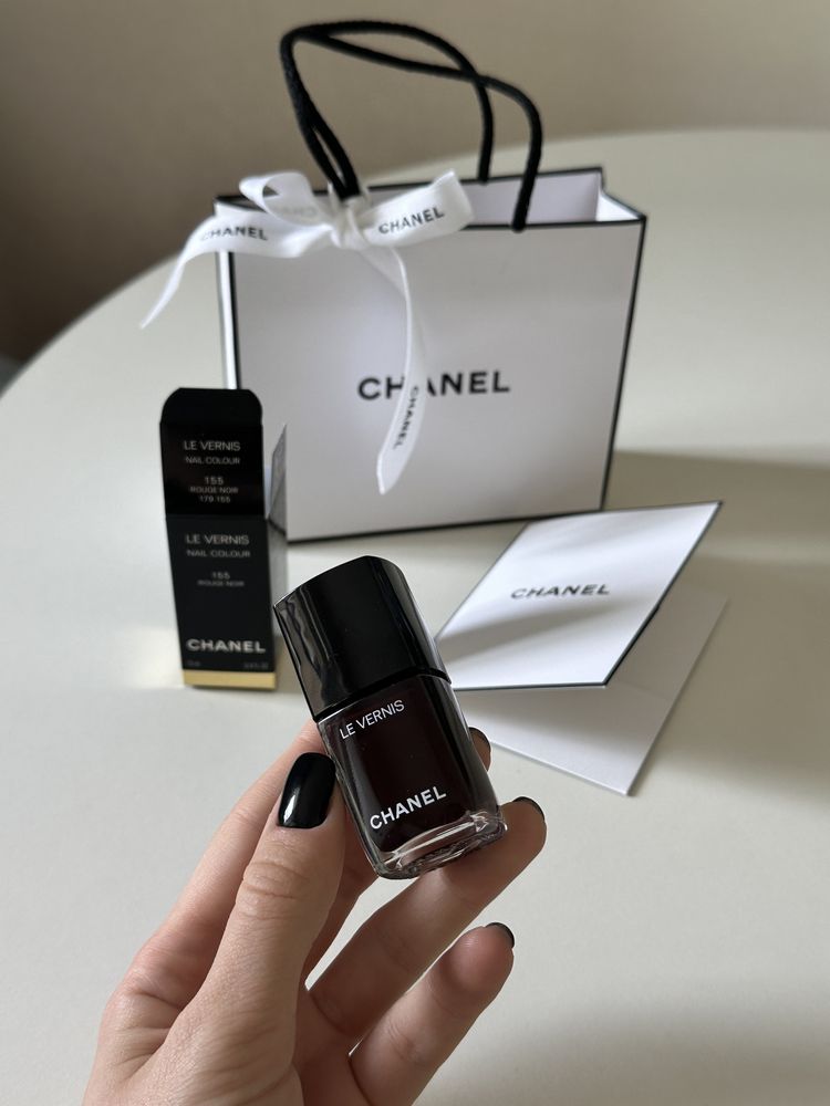 Новий лак chanel rouge noir nail polish