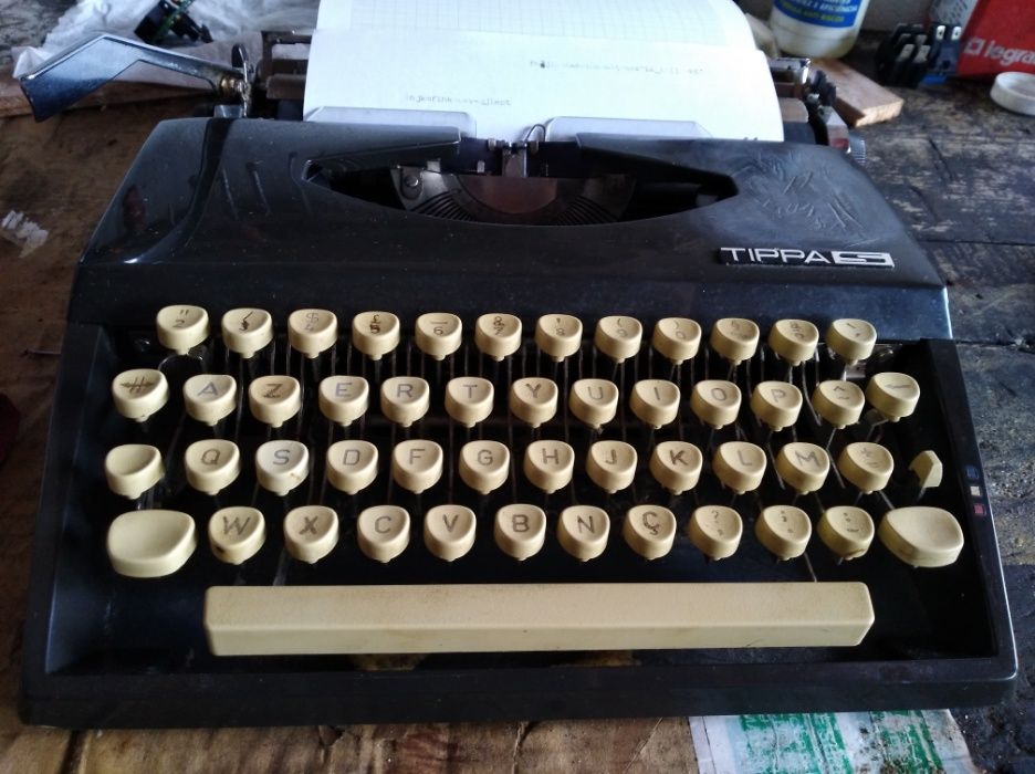maquina escrever antiga