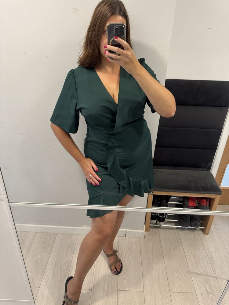 Krótka sukienka z kopertowym dekoltem Shein curve 3XL