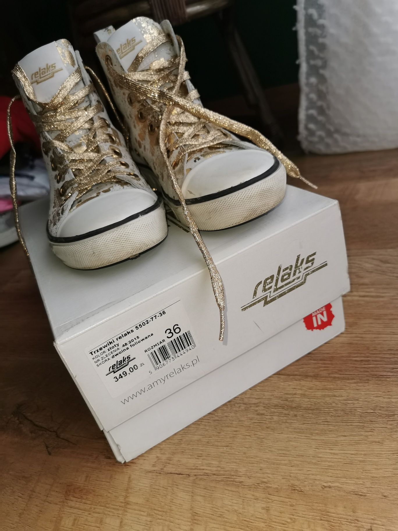Buty trampki złote Relaks r. 36