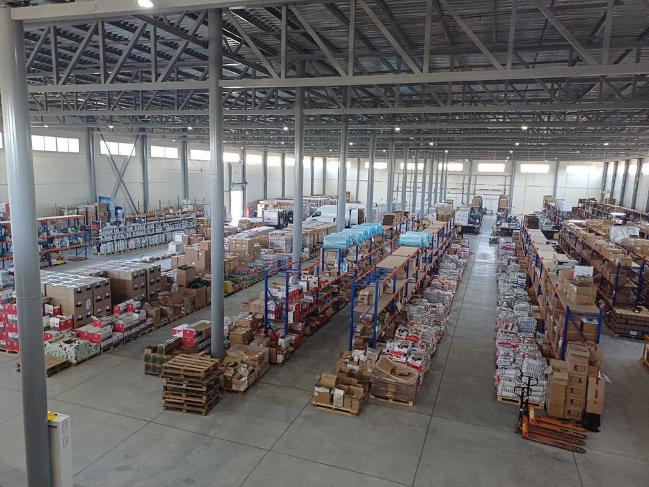 Суборенда классу А — площа від 500 до 1500 м²