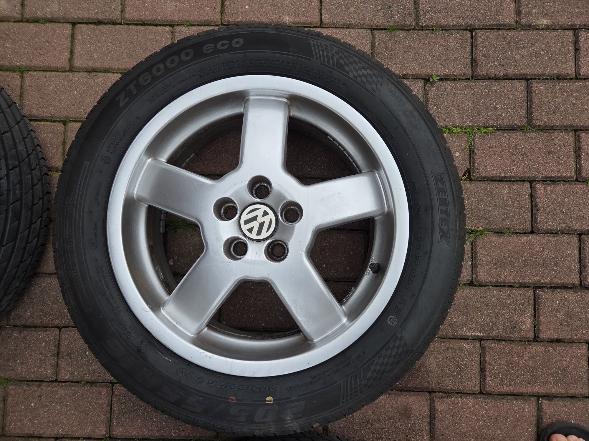 Felgi 16' 5x100 nowe opony 205/55r16, VW, Audi, skoda, Golf.