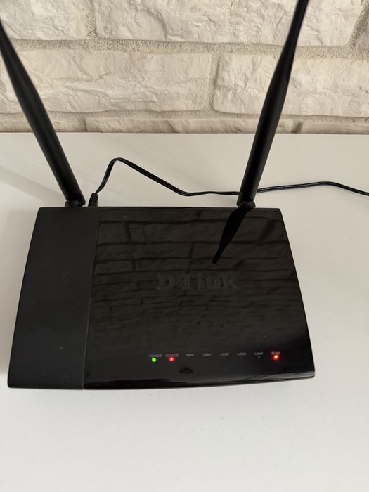 Роутер D-Link DIR-825