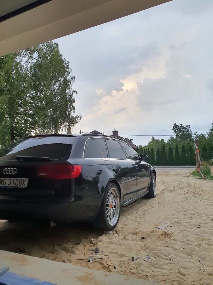Audi A6 C6 auto jest po wypadku