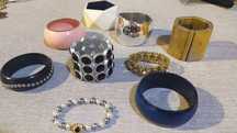 Várias pulseiras como novas